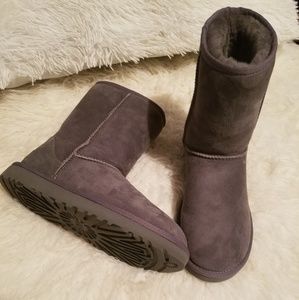 UGG BOOTS AUTHENTIC ECXELENT CONDITION